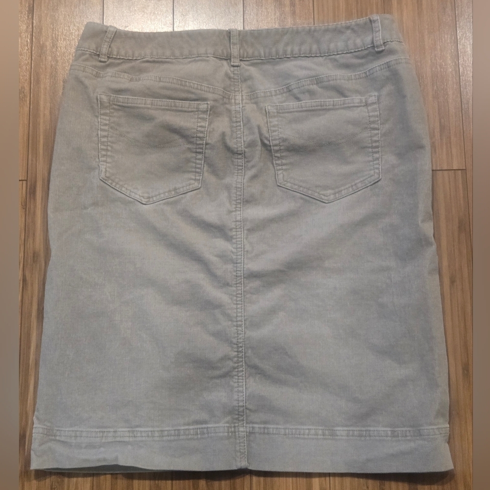 Women's Light Tan Straight Skirt - Classic Everyday Style - Picture 6 of 8